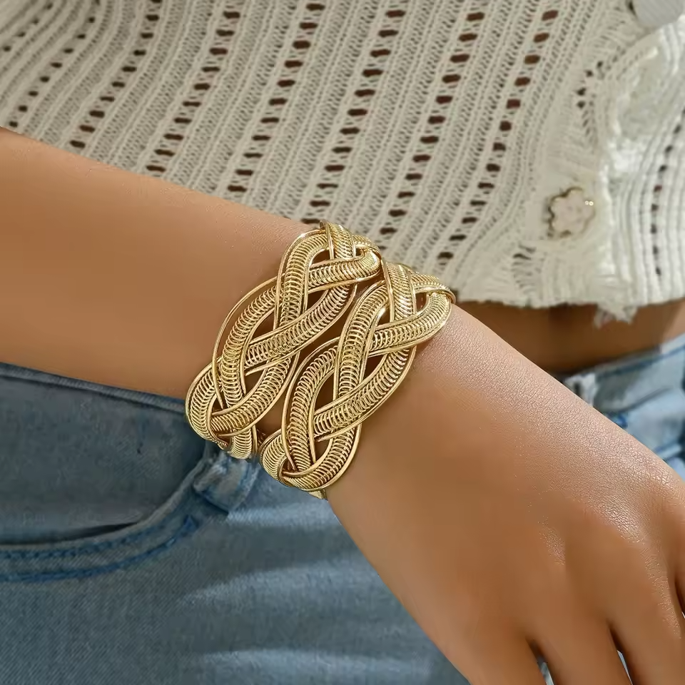 European & American Style Adjustable Metal Spring Wrap Bracelet